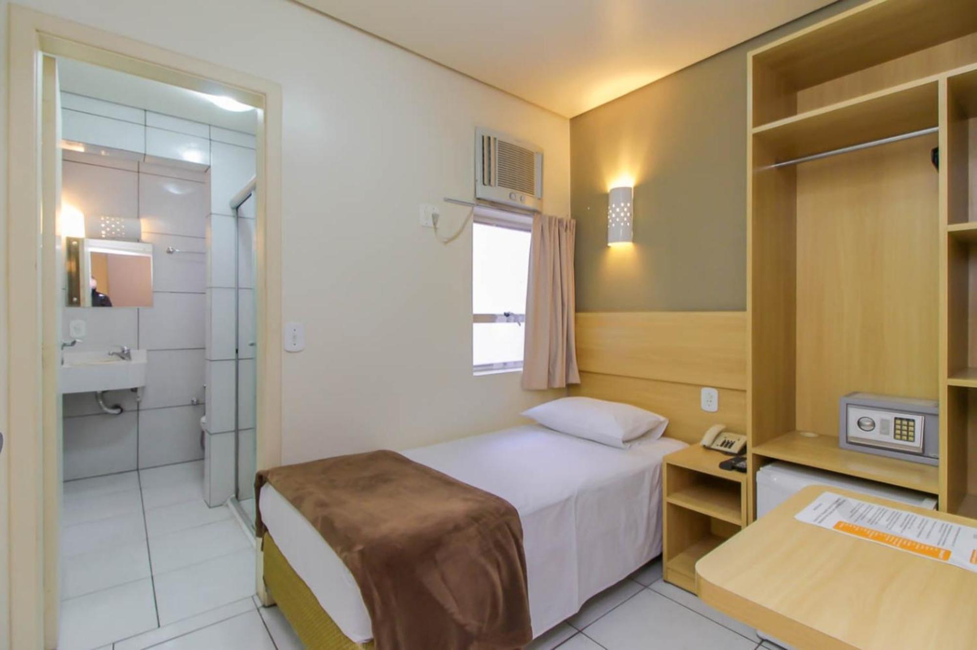 Coral Express, Prox Beira Rio, Hospital Mae De Deus Hotel